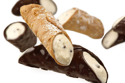 Flyingcannoli_p5100591